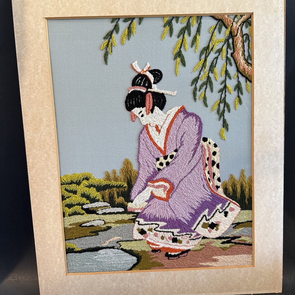 Vtg Embroidery Art Hand Stitched Geisha Needle Art Chinoiserie Home Decor 15x19"